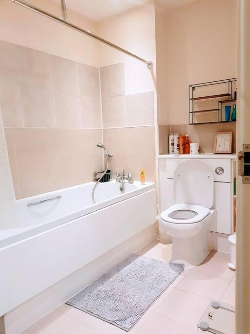 Central Spacious And Secure With A Double Bed Edgware Zewnętrze zdjęcie