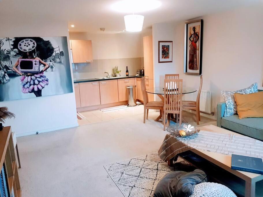 Central Spacious And Secure With A Double Bed Edgware Zewnętrze zdjęcie