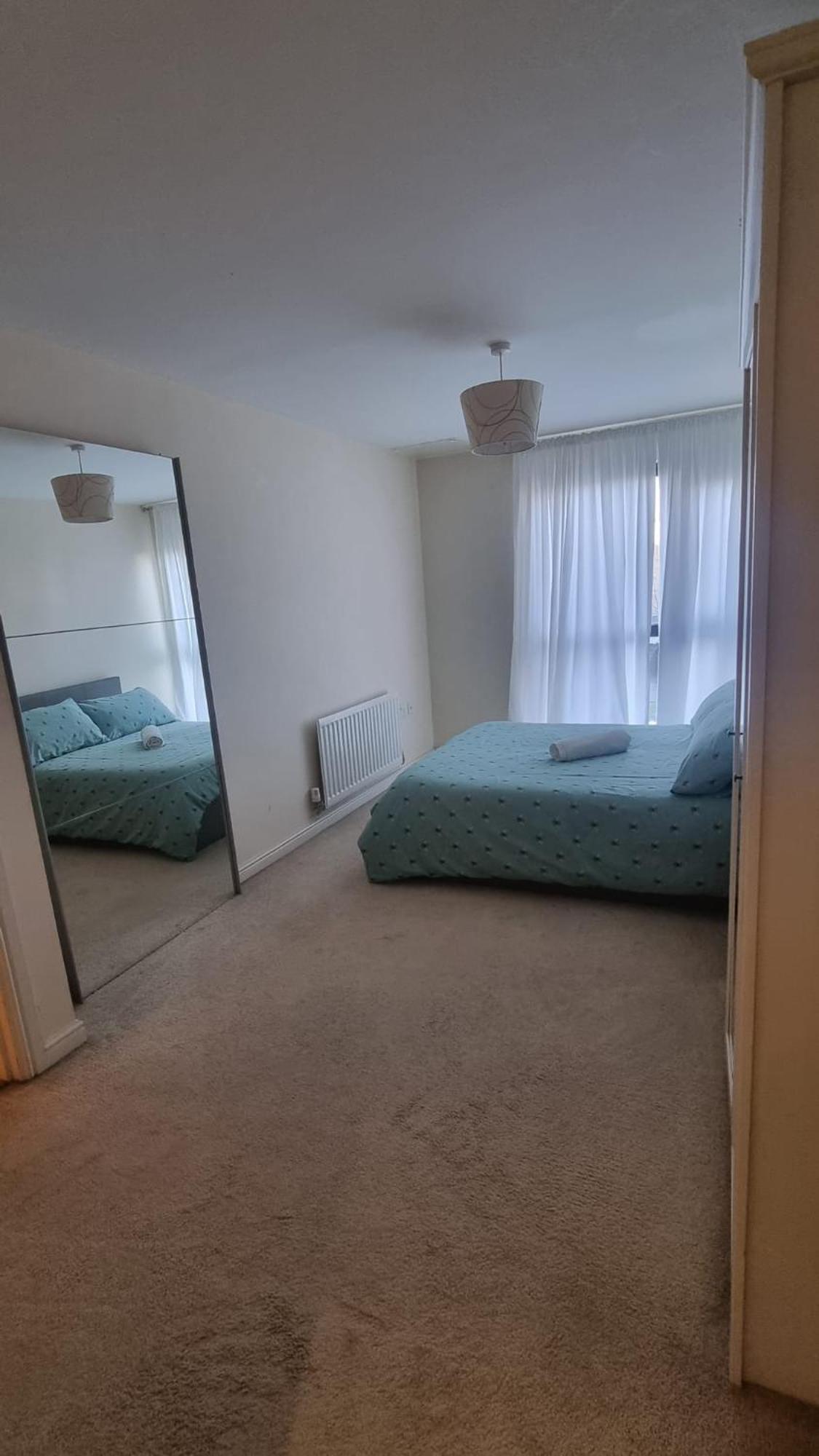 Central Spacious And Secure With A Double Bed Edgware Zewnętrze zdjęcie